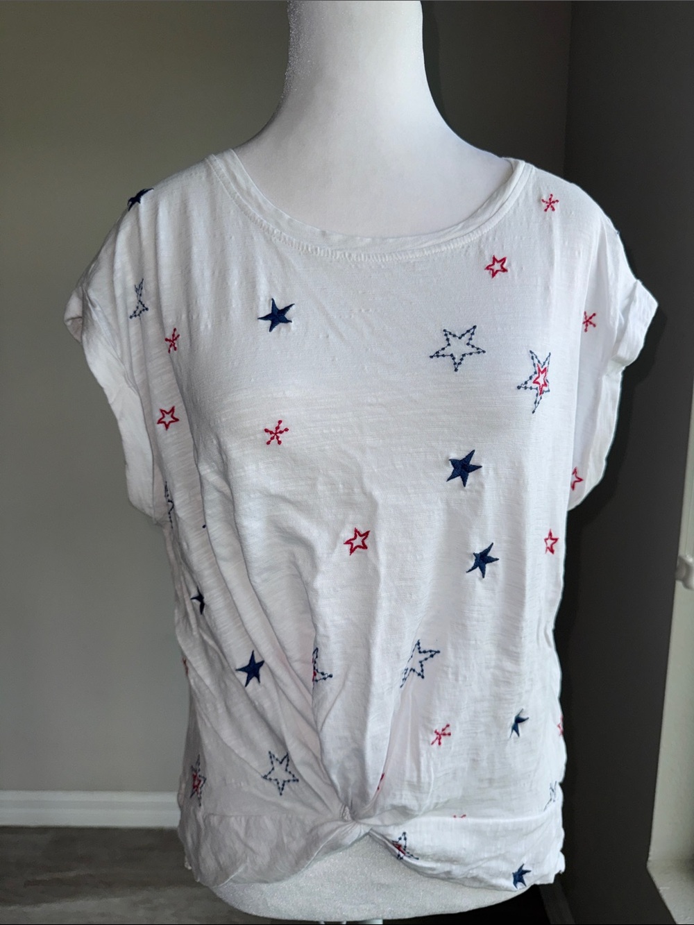 Lucky Brand White Short-Sleeve Star-Print Twist-Hem Top